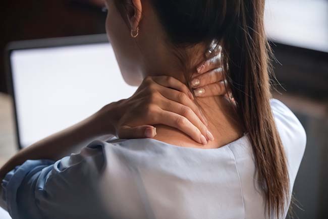 Doç. Dr. Arel Gereli “ Elektronik bağımlılığı omuz el ve bilek ağrılarına sebep olur” dedi