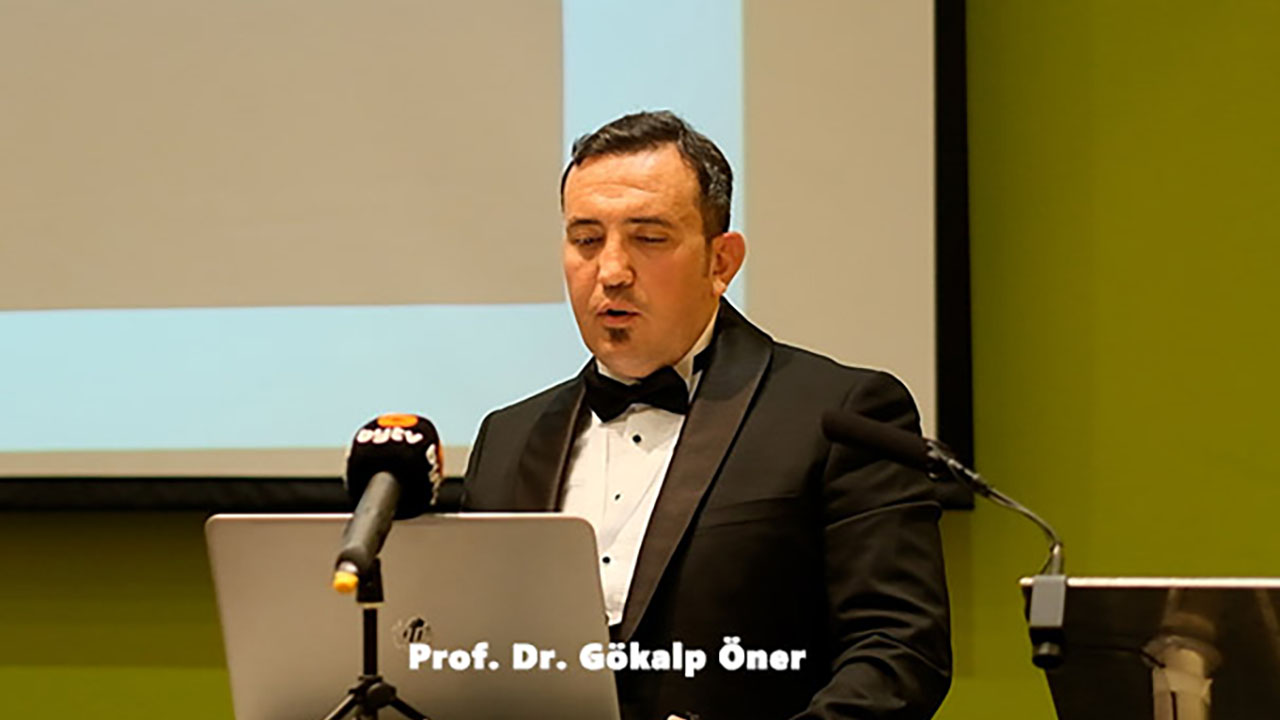 Türk profesör İngiltere’deki bilim insanlarını kendine hayran bıraktı