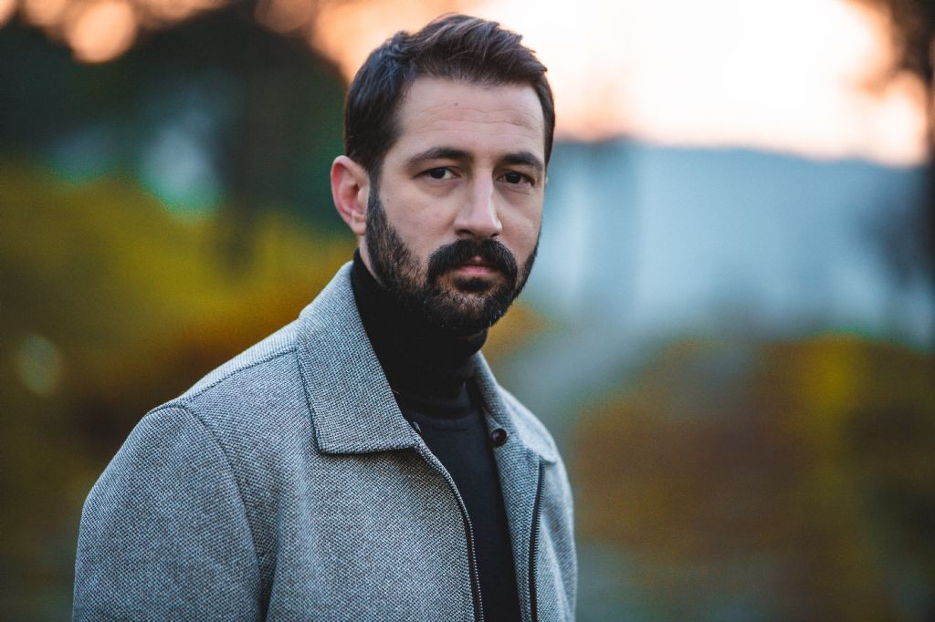 Murat Coşgun’dan arabesk müziğin unutulmaz ismi İbrahim Erkal’a bir vefa “Gönül Limanı”