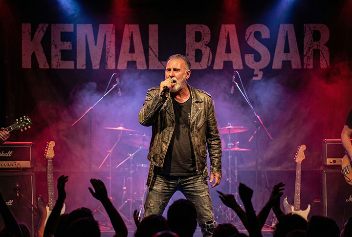 Kemal Başar "İnsan Maymundan Az İridir" adlı şarkısını müzikseverlerle buluşturmaya hazırlanıyor