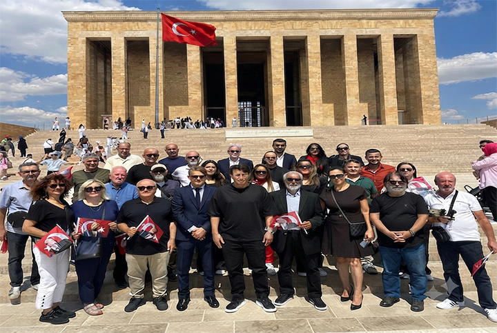 MGD Yönetiminden Ata'ya Saygı