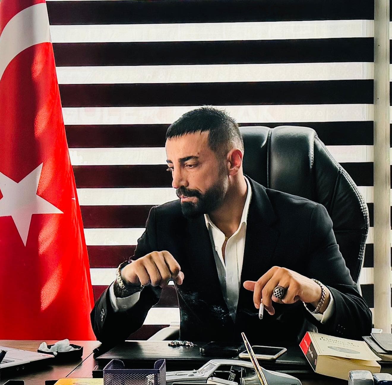TİMUR ŞAHİN KİMDİR?